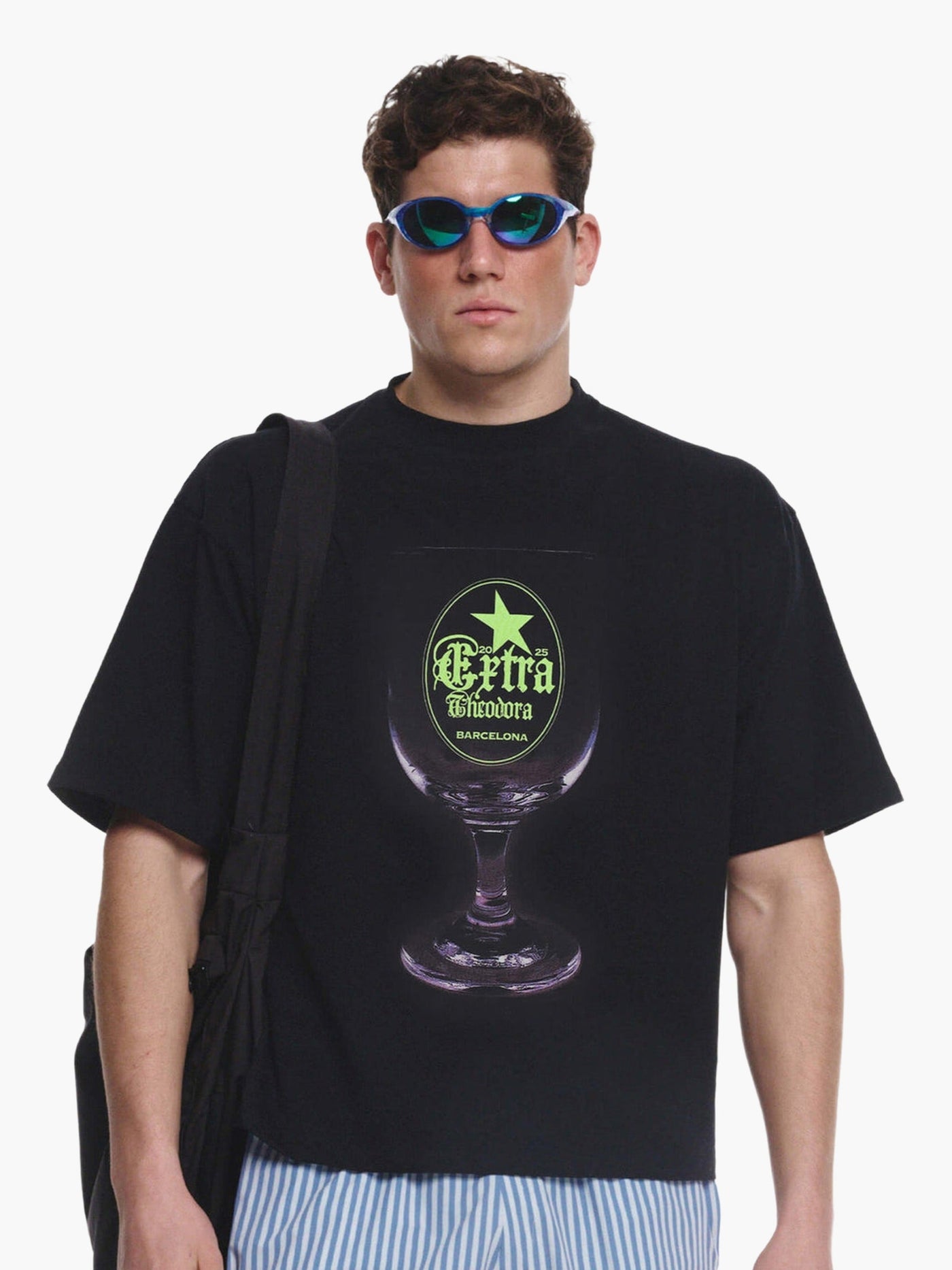 EXTRA BLACK TEE